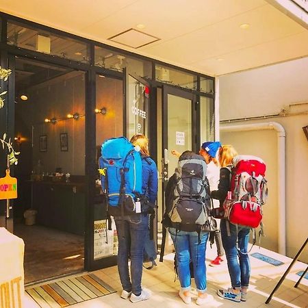 Chillulu Hostel Yokohama  Exteriör bild